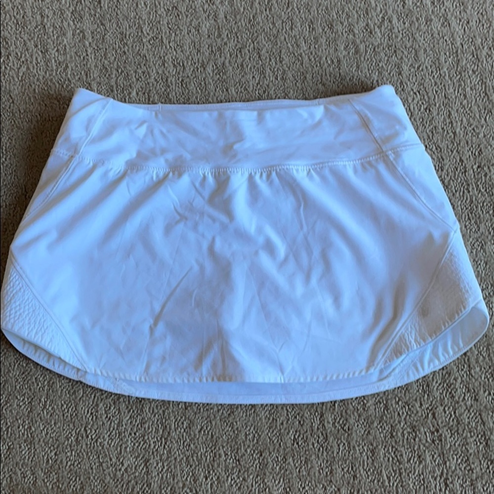 Lululemon white mini skirt